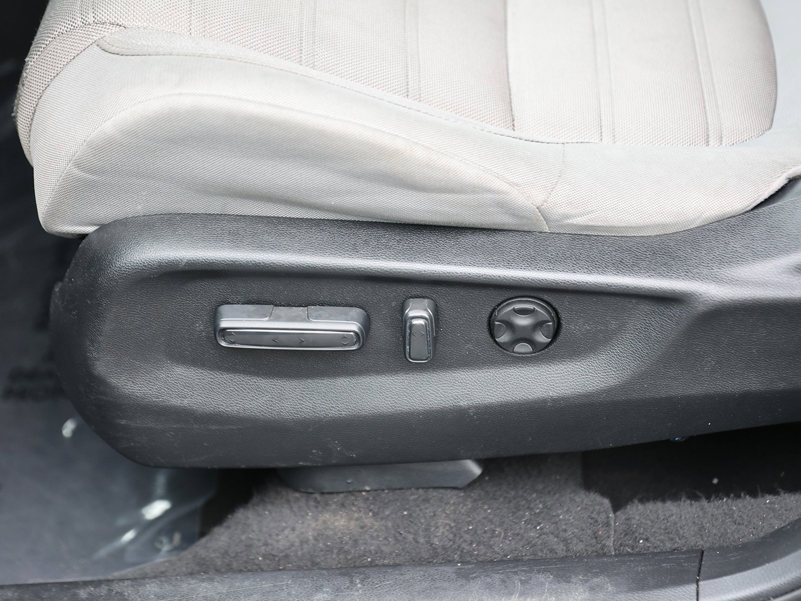 Used 2017 Honda CR-V EX image 17