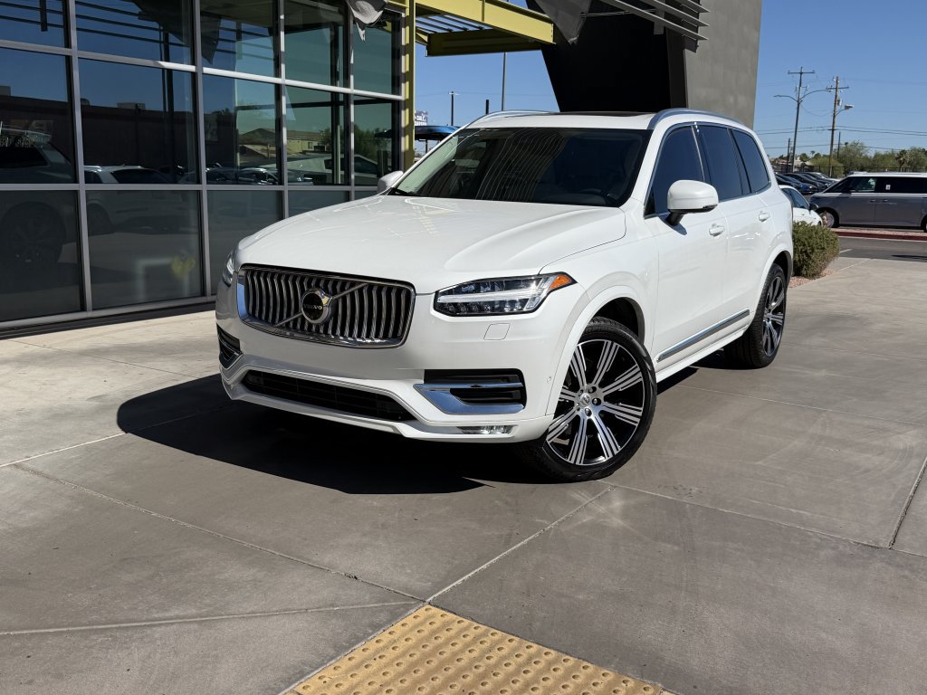 Used 2024 Volvo XC90 B6 Plus w/ Protection Package AWD/4WD image 2