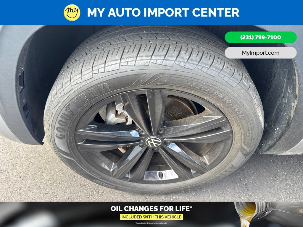 Used 2023 Volkswagen Atlas Cross Sport SEL R-Line AWD/4WD image 7