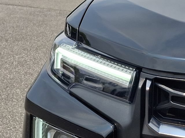 Used 2024 GMC Canyon AT4 w/ LPO, Off Road Lift Package AWD/4WD image 29