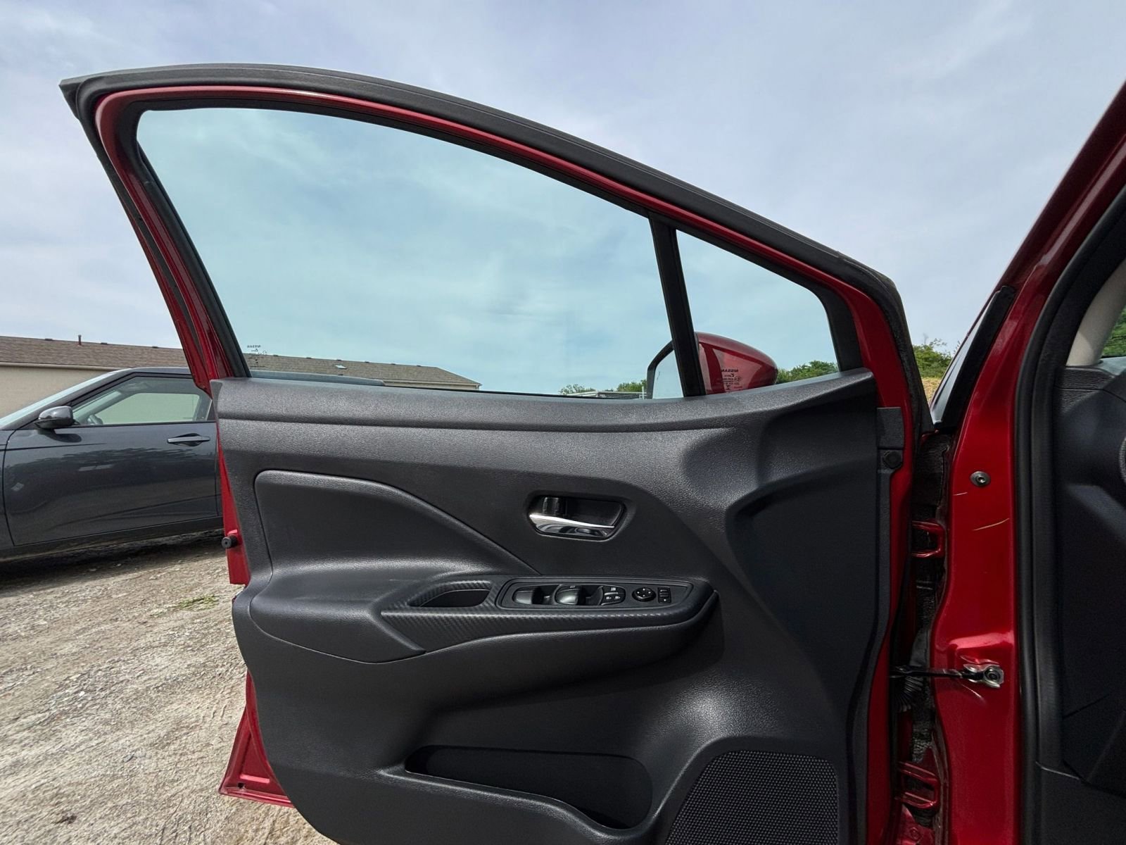 Used 2025 Nissan Versa SV FWD image 18