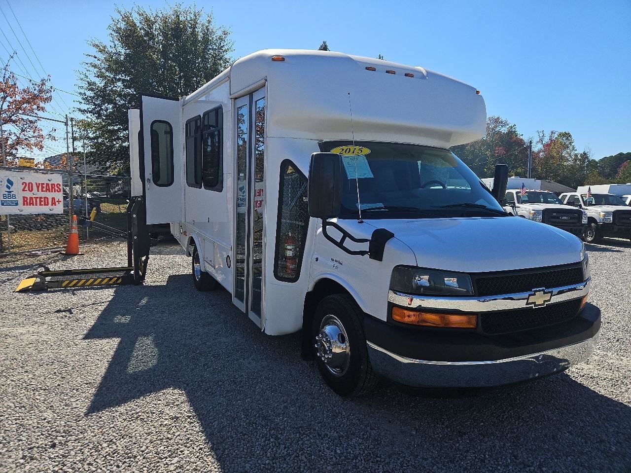 Used 2015 Chevrolet Express 3500 w/ Shuttle Bus Package RWD image 1
