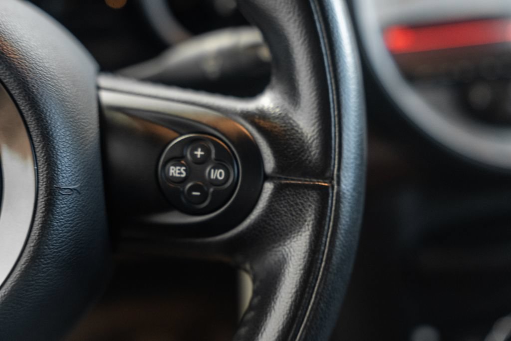 Used 2011 MINI Cooper Convertible FWD image 23