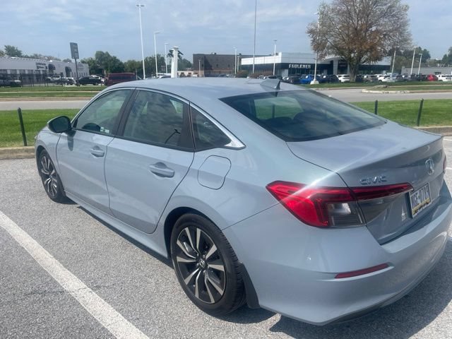 Used 2023 Honda Civic EX image 3