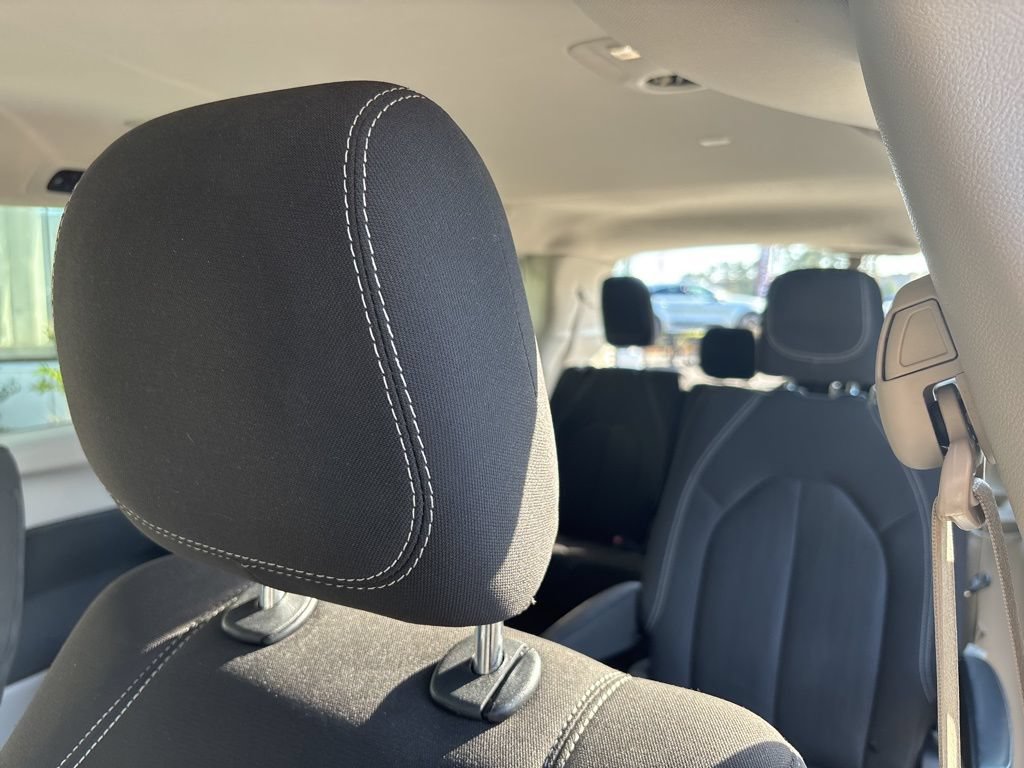 Used 2024 Chrysler Voyager LX FWD image 50