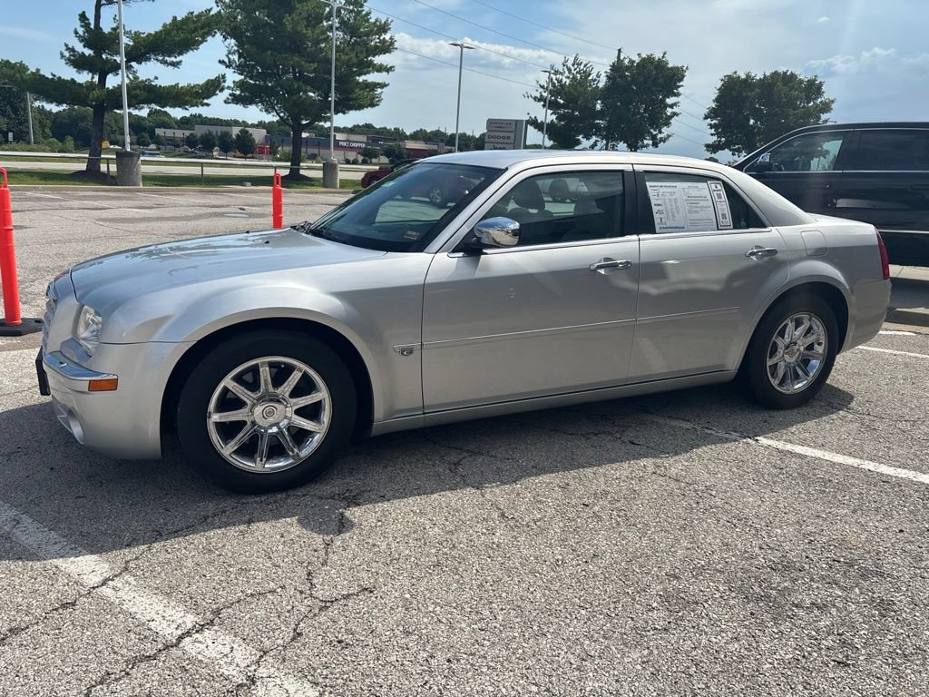 Used 2005 Chrysler 300 C w/ Sound Group II RWD image 15