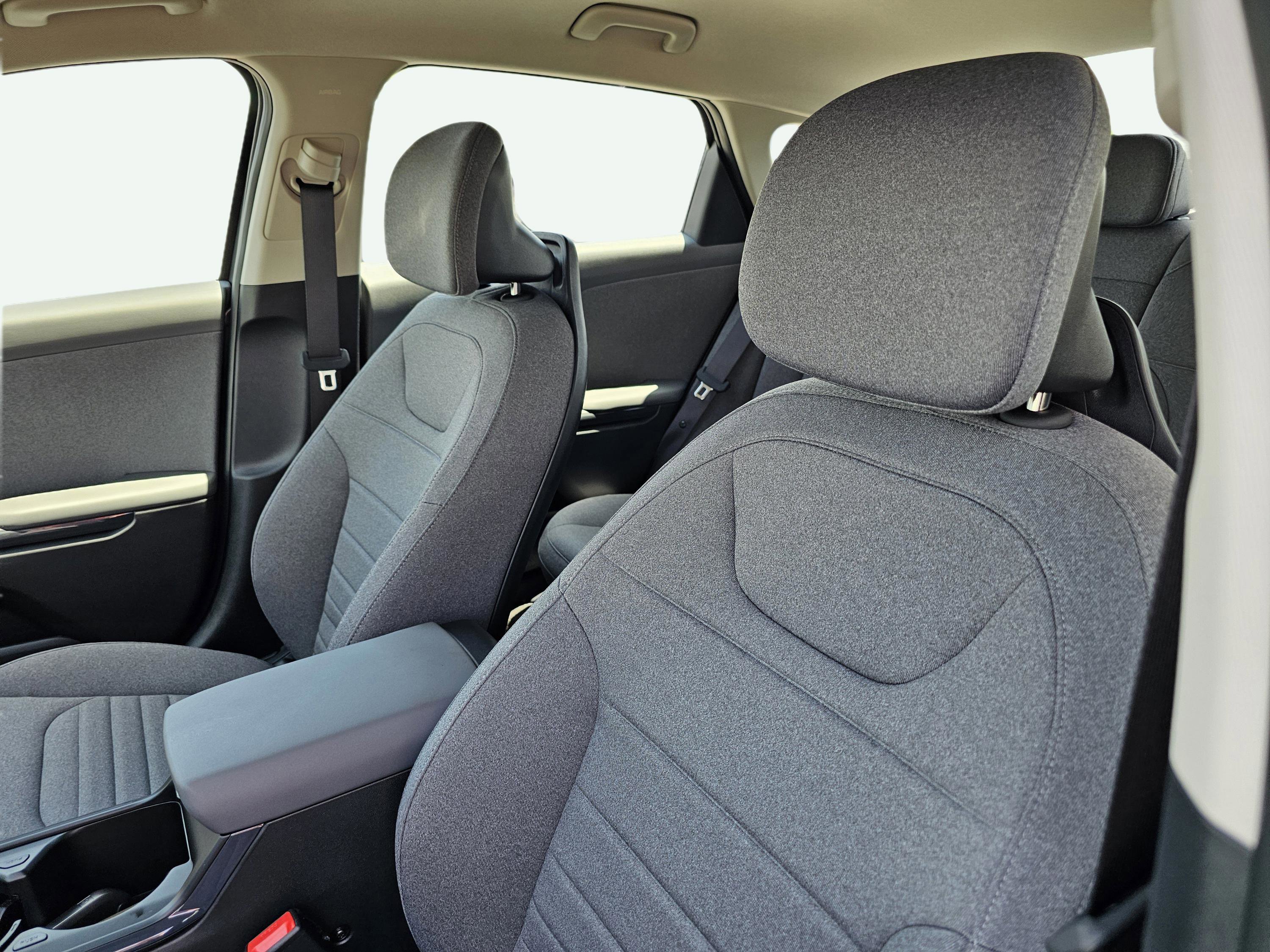 Used 2025 Kia K4 EX image 17