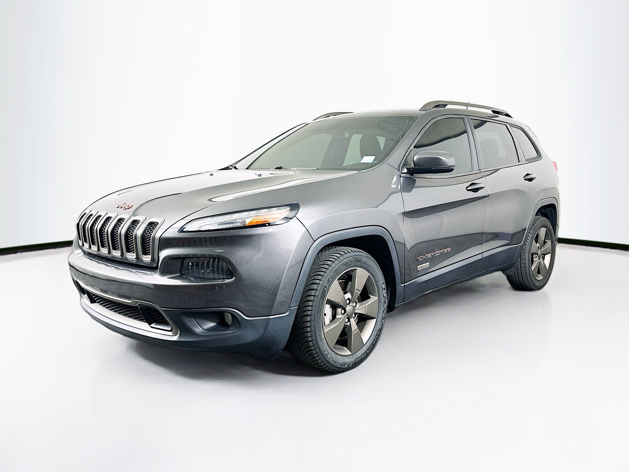Used 2016 Jeep Cherokee 75th Anniversary FWD image 3
