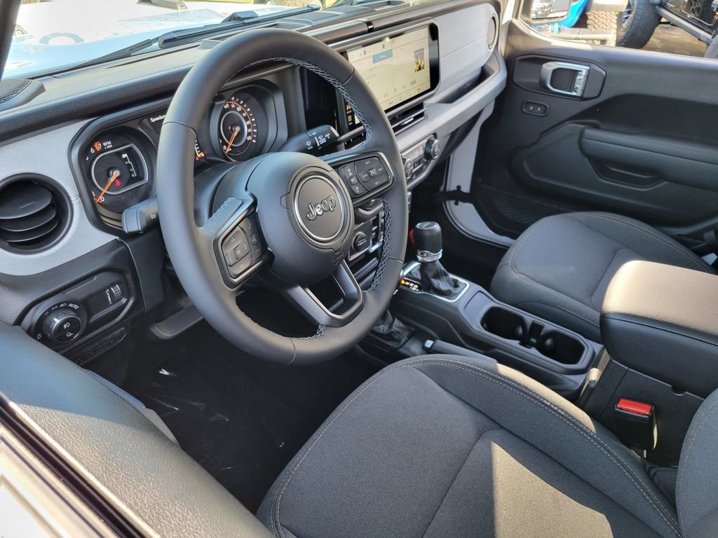 New 2026 Jeep Gladiator Sport AWD/4WD image 3