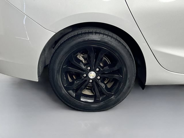 Used 2019 Chevrolet Cruze LS w/ LS Convenience Package FWD image 32