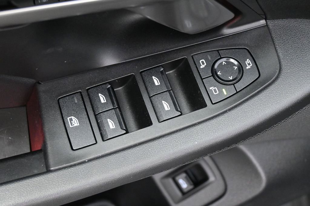 Used 2024 BMW 530i xDrive w/ Premium Package AWD/4WD image 4
