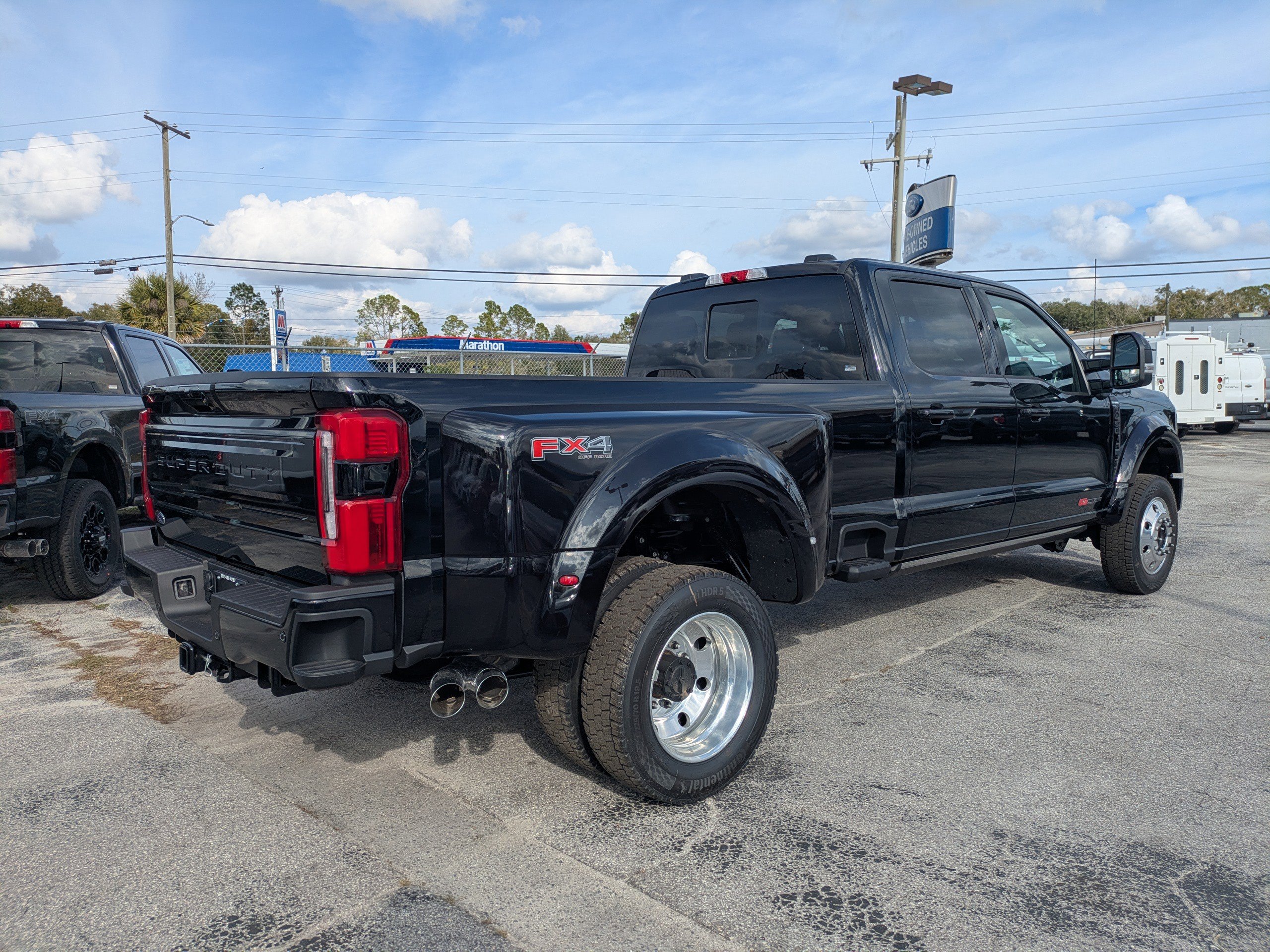 New 2026 Ford F450 Platinum w/ FX4 Off-Road Package image 4