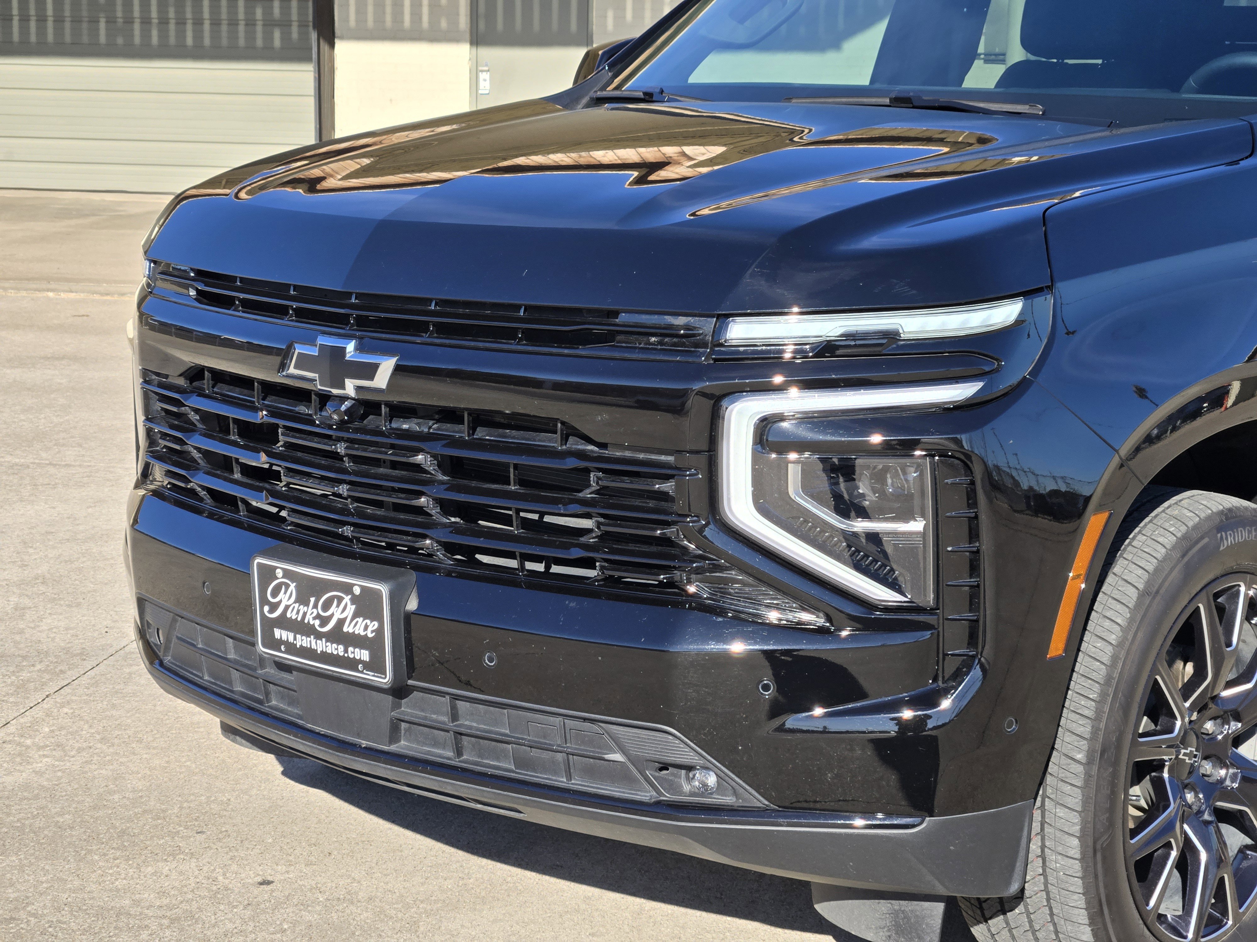 Used 2025 Chevrolet Tahoe RST w/ Comfort Package image 13