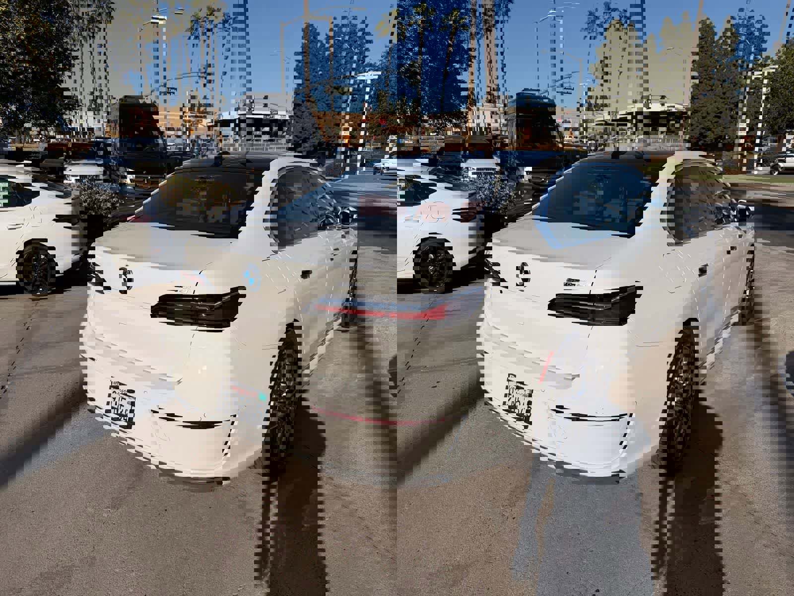 Used 2025 BMW i7 eDrive50 w/ Premium Package image 5