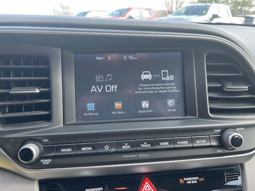 Used 2020 Hyundai Elantra SEL image 10