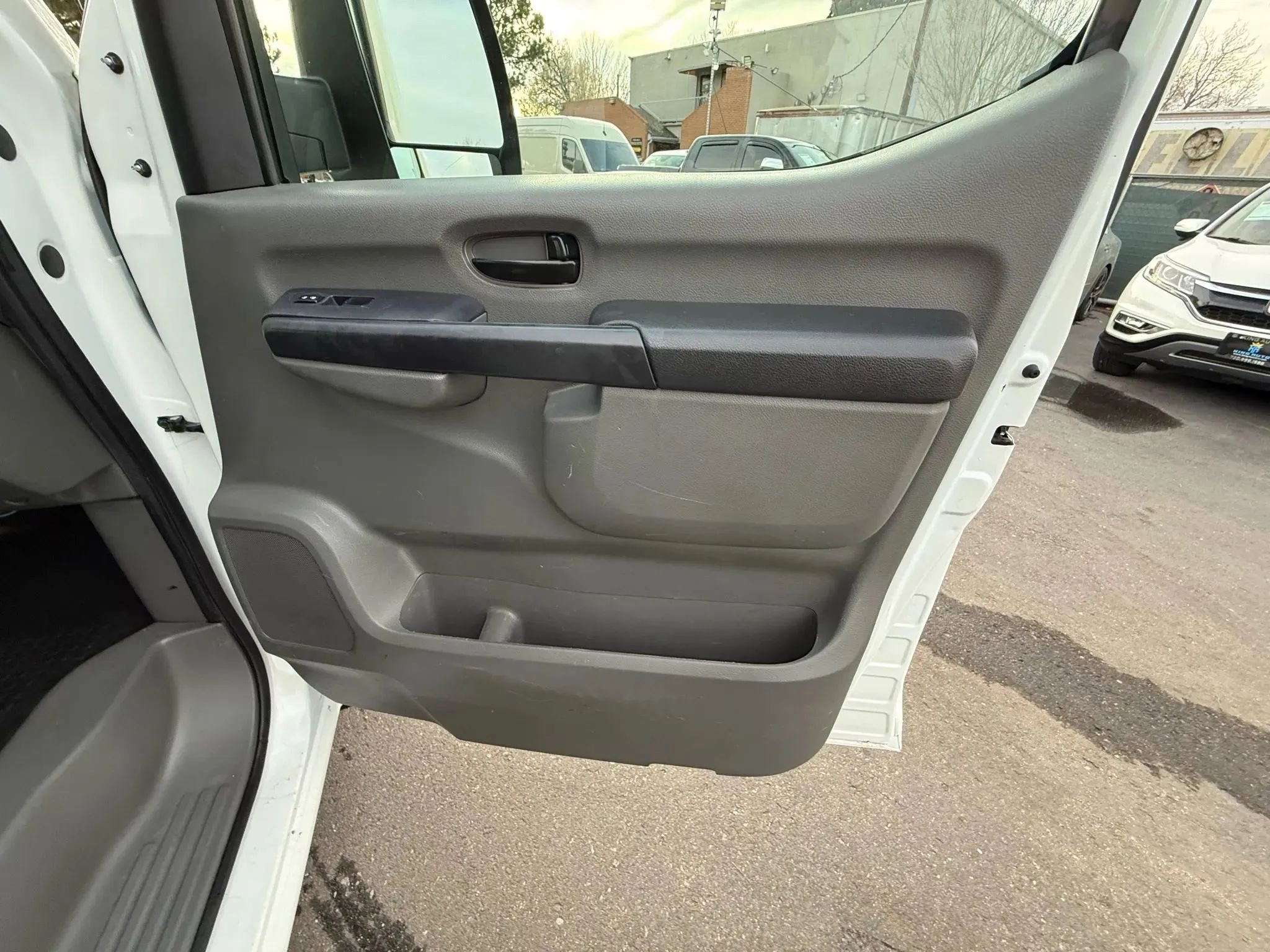 Used 2021 Nissan NV 2500 S RWD image 32