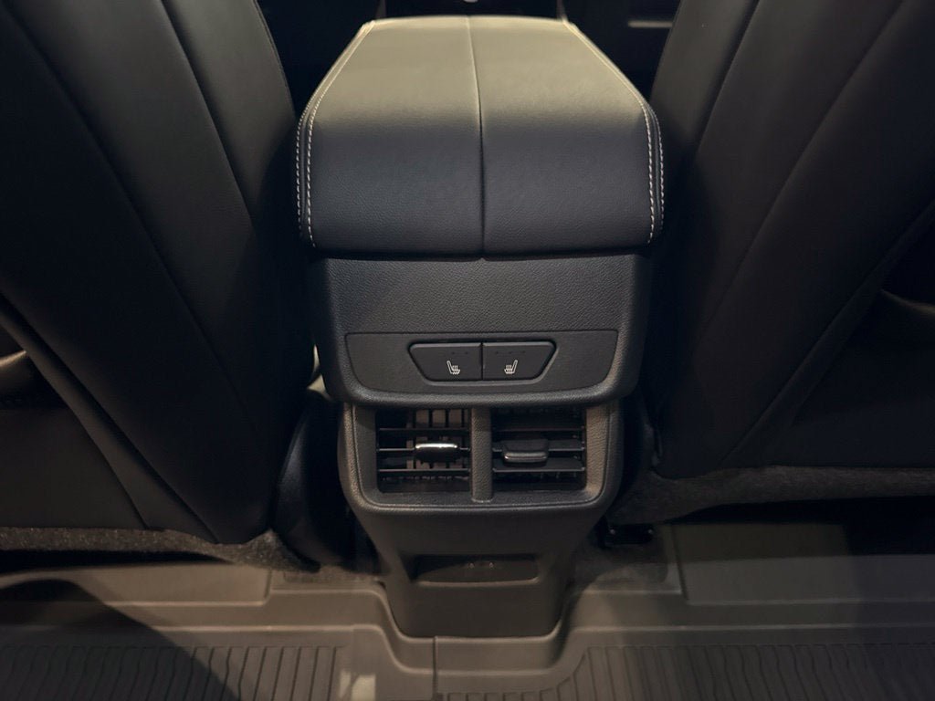 New 2027 GMC Terrain Elevation w/ Elevation Premium Package AWD/4WD image 23
