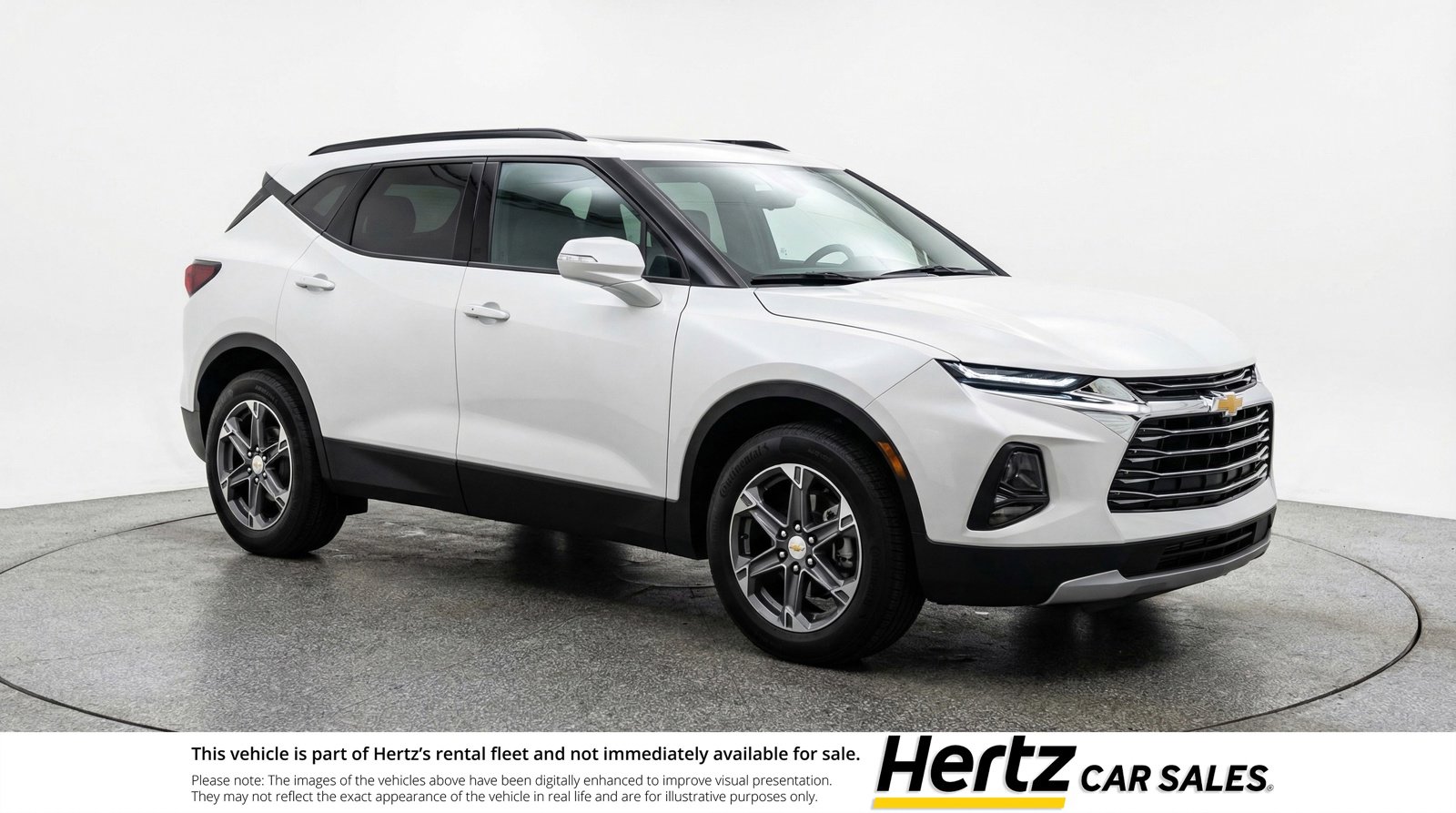 Used 2025 Chevrolet Blazer LT FWD image 1