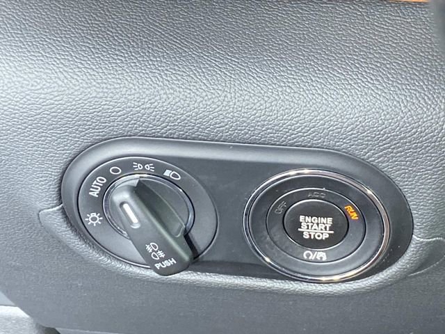 Used 2023 Maserati Levante GT AWD/4WD image 19
