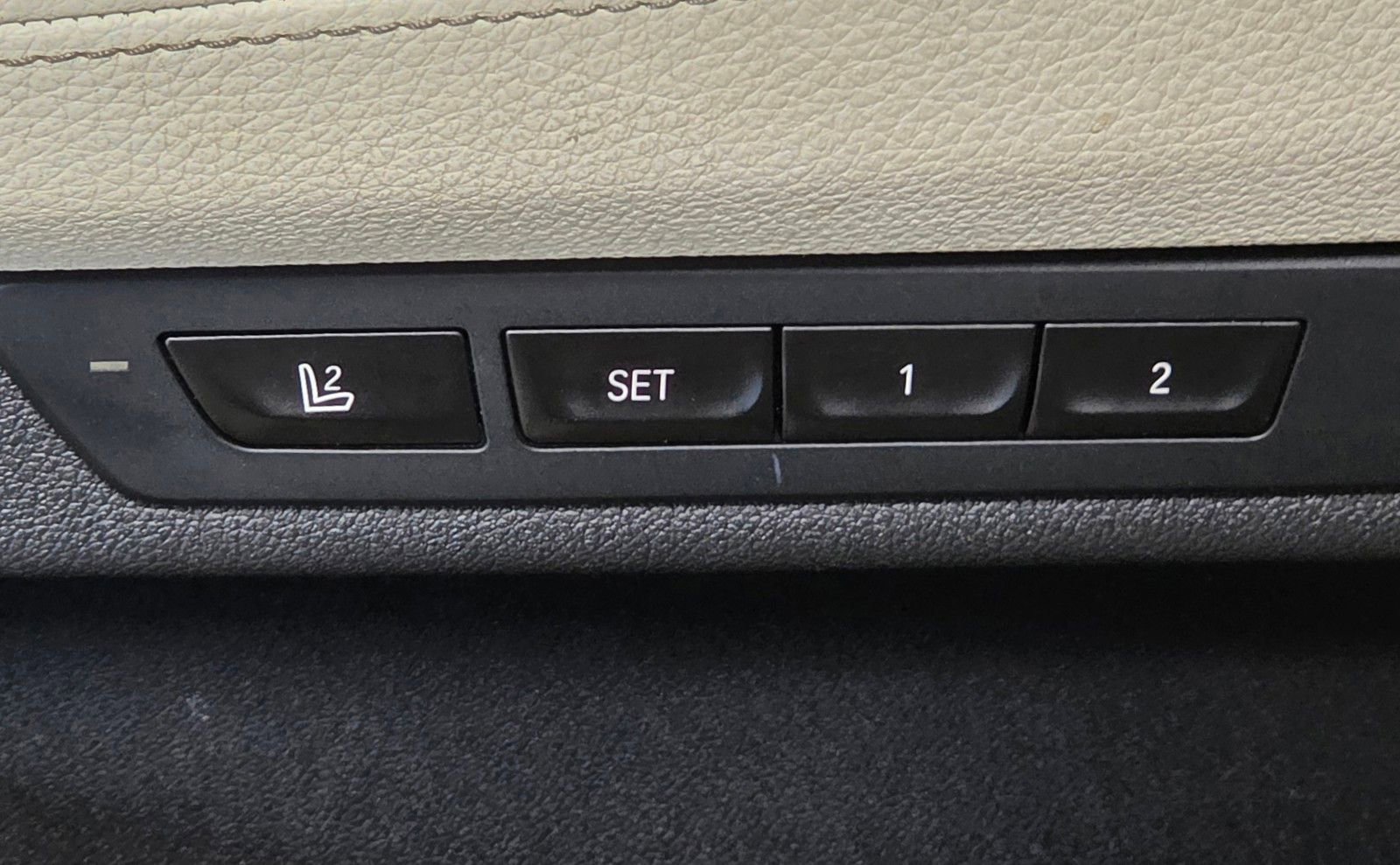 Used 2020 BMW 745e xDrive image 22