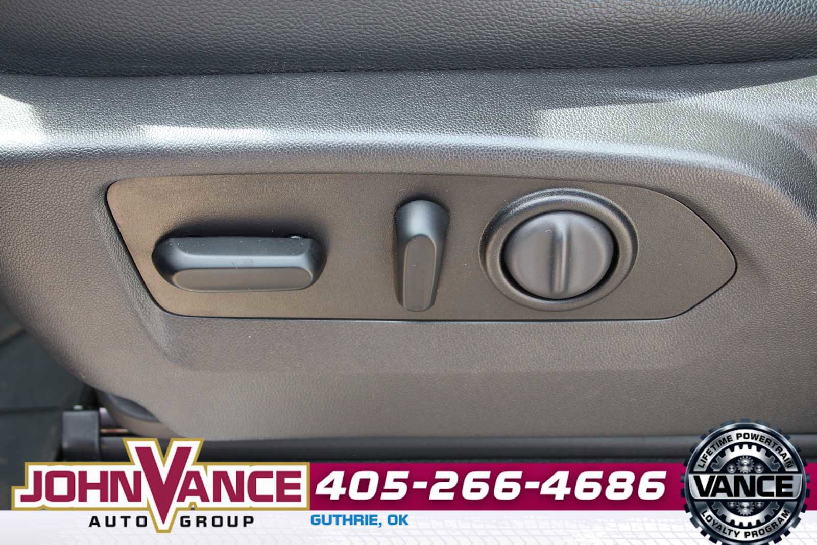 Used 2021 Chevrolet Silverado 2500 LT w/ Texas Edition AWD/4WD image 27