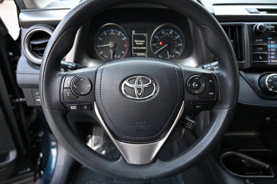Used 2017 Toyota RAV4 LE w/ Carpet Mat Package AWD/4WD image 16