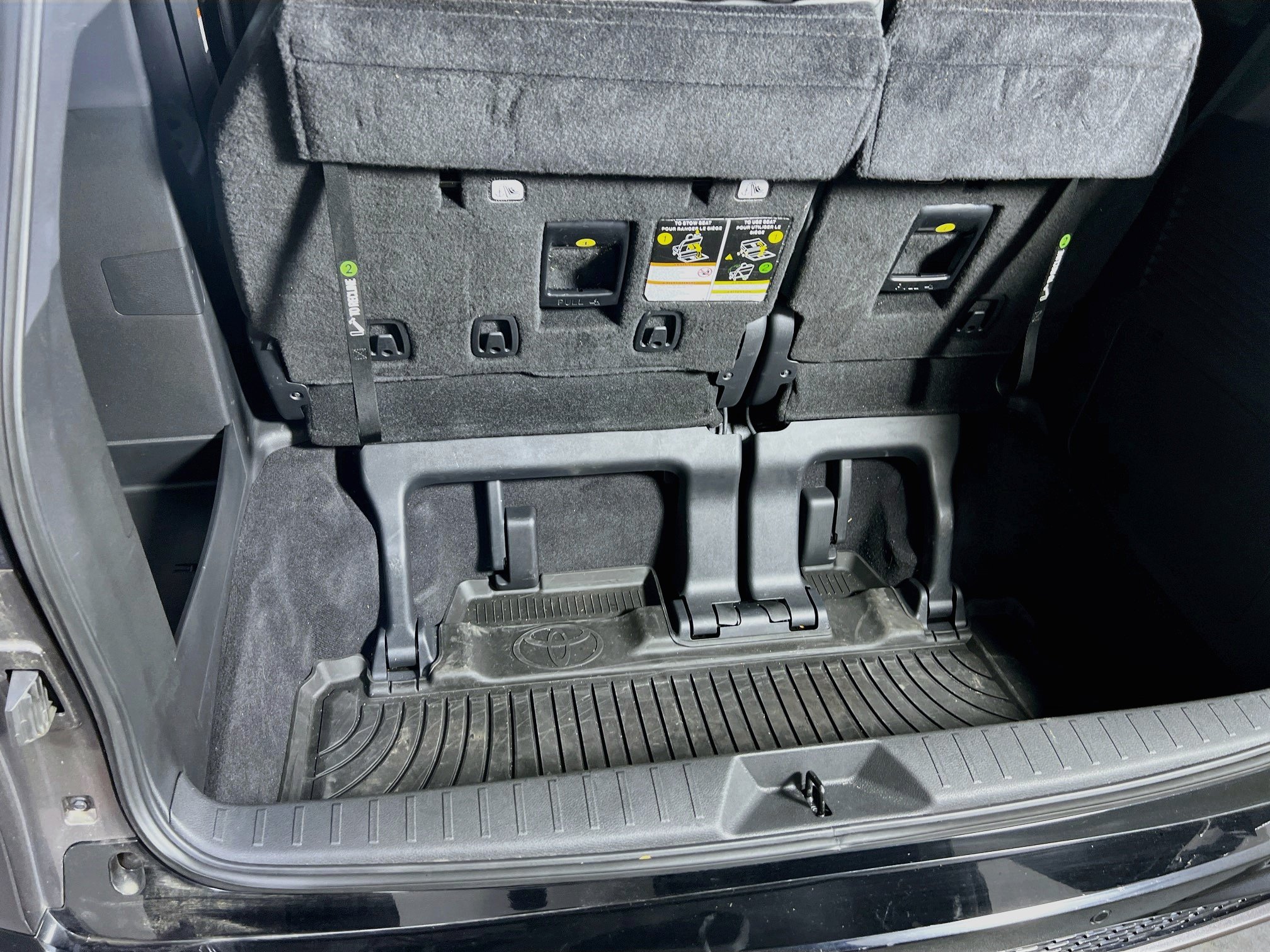 Used 2022 Toyota Sienna XSE AWD/4WD image 27