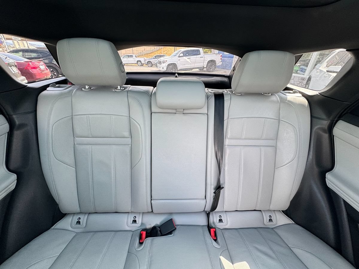 Used 2020 Land Rover Range Rover Evoque S AWD/4WD image 24