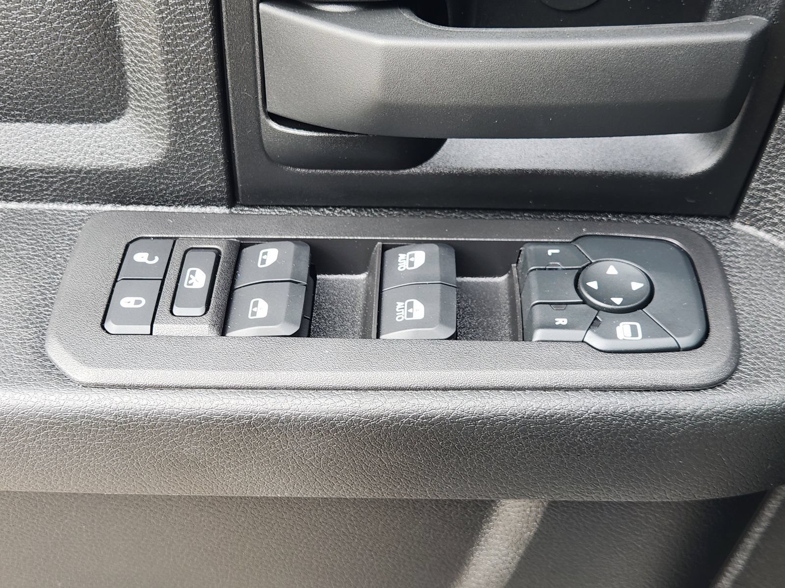Used 2025 RAM 2500 Tradesman AWD/4WD image 29