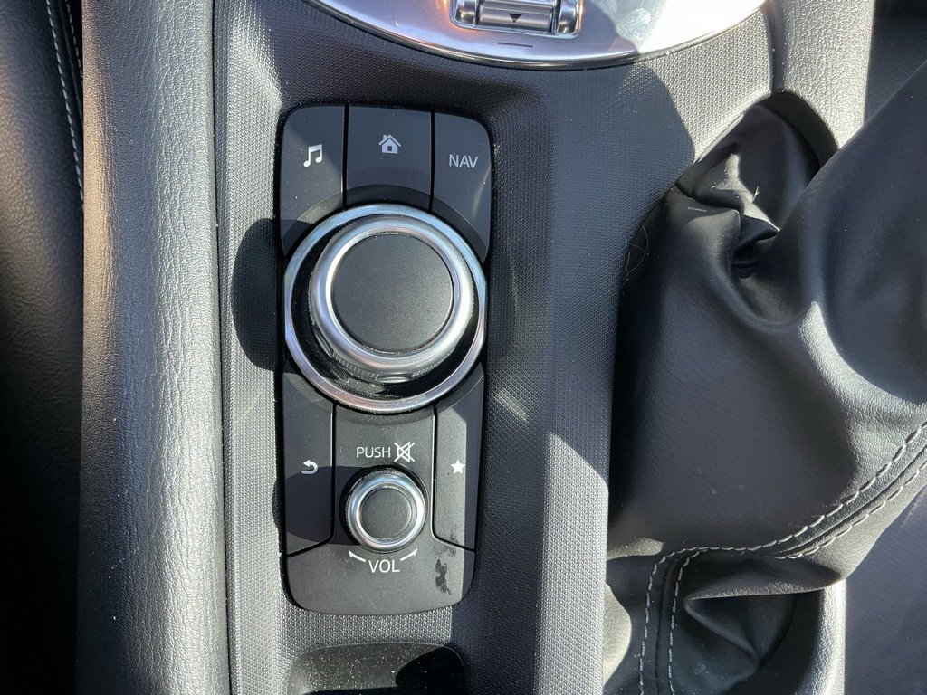 Used 2021 MAZDA MX-5 Miata Grand Touring image 12