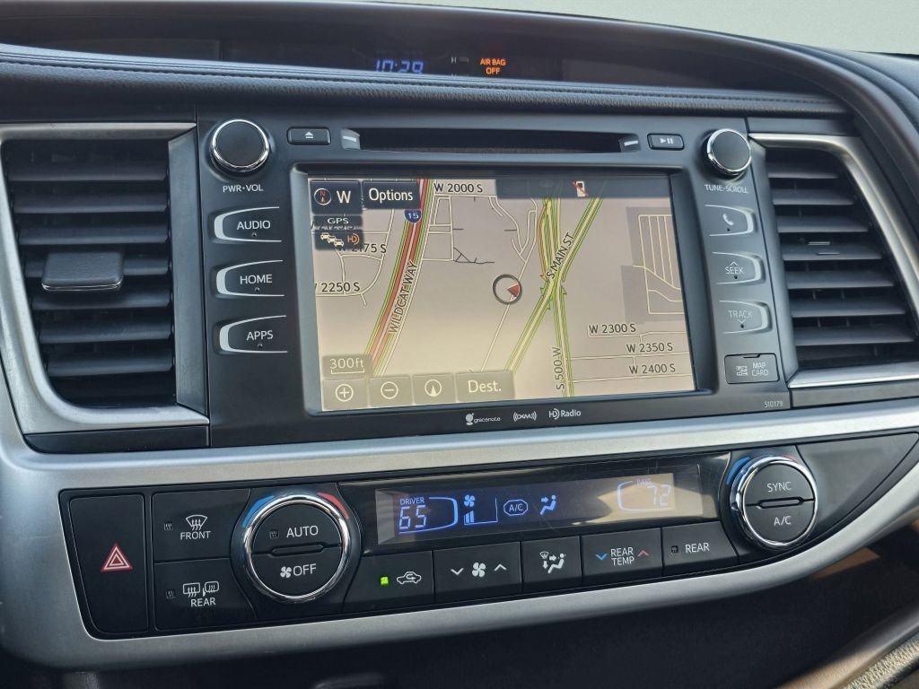 Used 2018 Toyota Highlander XLE AWD/4WD image 4