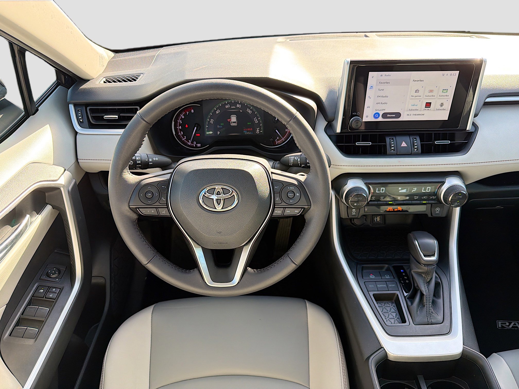 Used 2023 Toyota RAV4 XLE Premium image 17