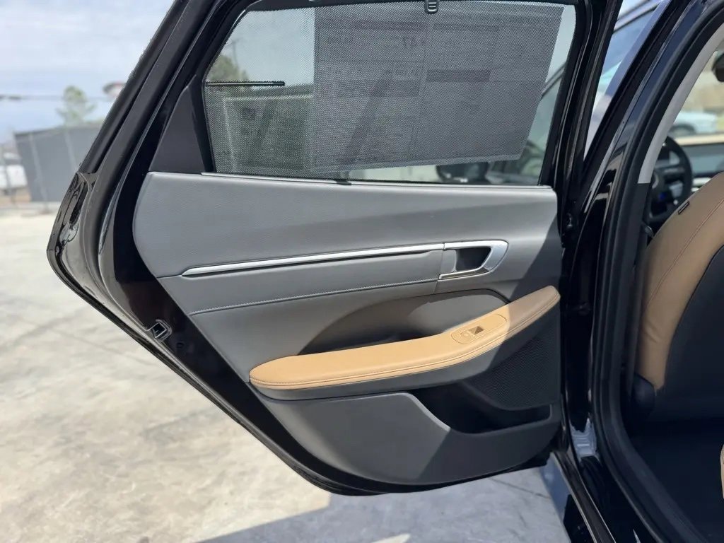New 2025 Hyundai Sonata Limited image 15