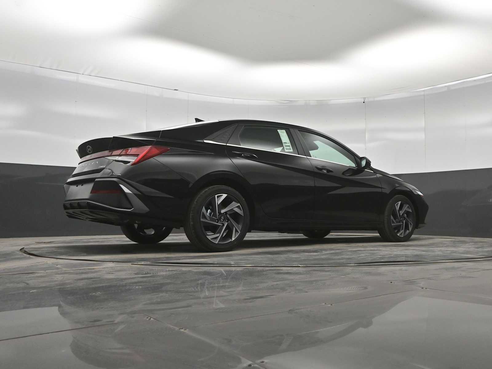 New 2026 Hyundai Elantra Limited FWD image 39
