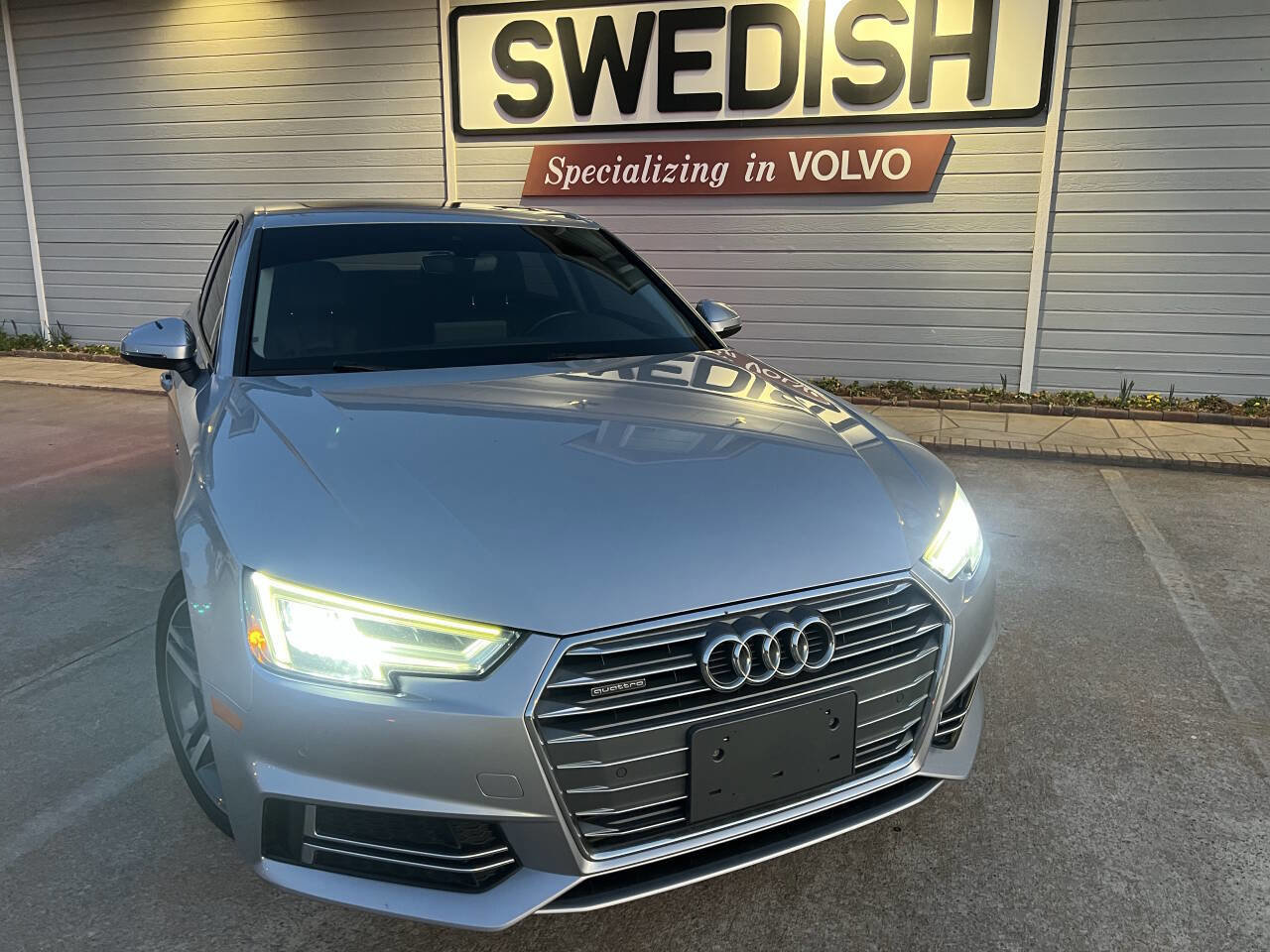 Used 2018 Audi A4 2.0T Premium Plus image 2