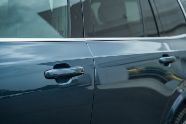 Certified 2023 Volvo XC90 T8 Plus w/ Protection Package Premier AWD/4WD image 16