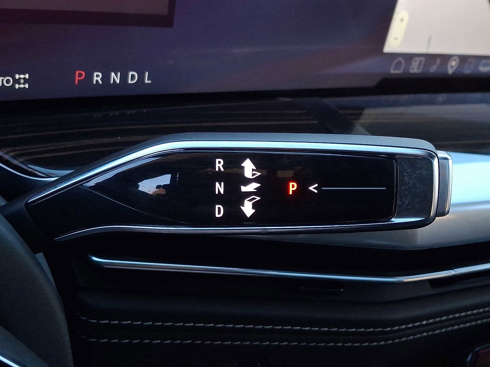 Certified 2025 Cadillac Escalade Premium Luxury image 15