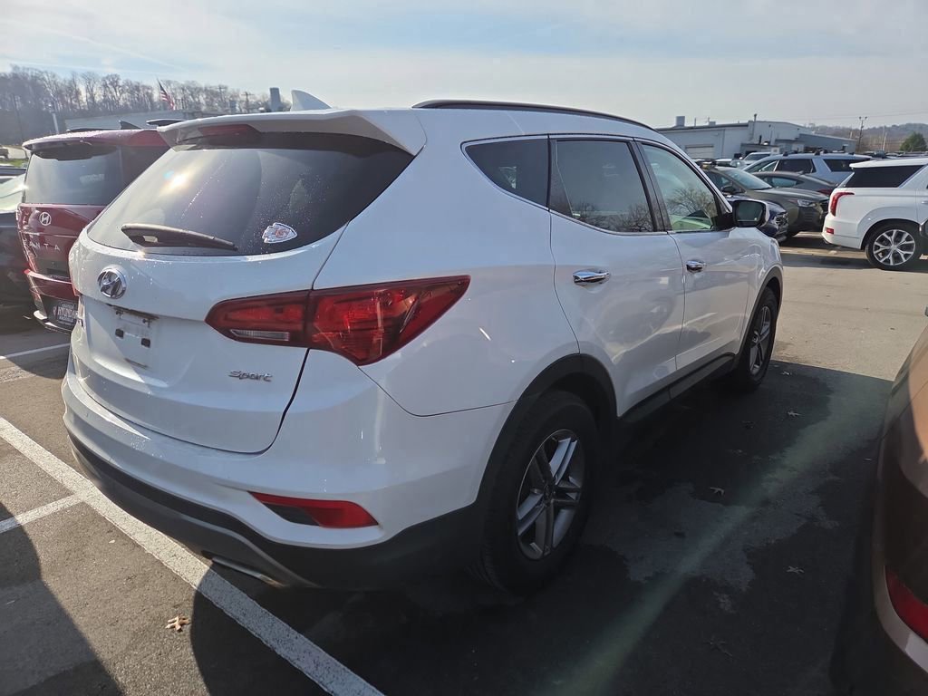 Used 2017 Hyundai Santa Fe Sport image 4