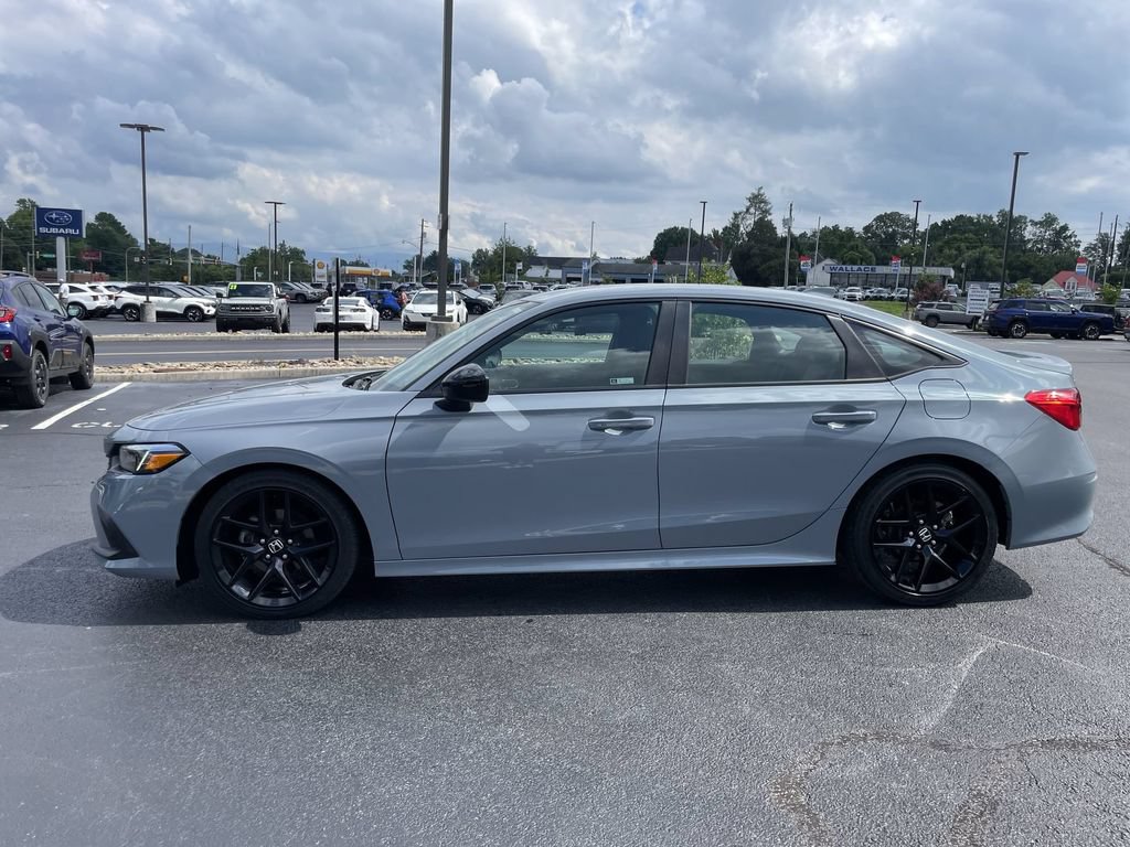 Used 2023 Honda Civic Sport image 3