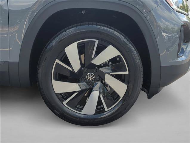 New 2026 Volkswagen Atlas Cross Sport SE AWD/4WD image 4