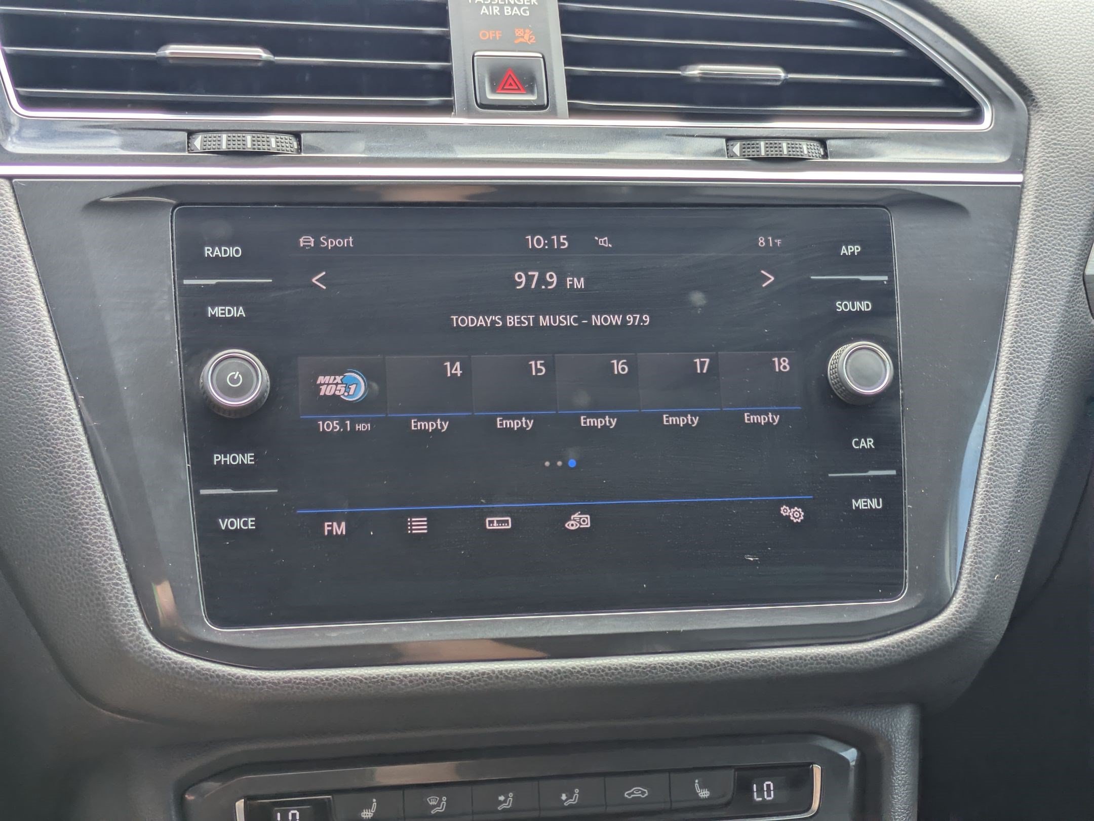 Used 2018 Volkswagen Tiguan SE w/ 3rd Row Seat Package AWD/4WD image 24