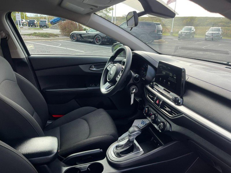 Used 2021 Kia Forte LXS image 9
