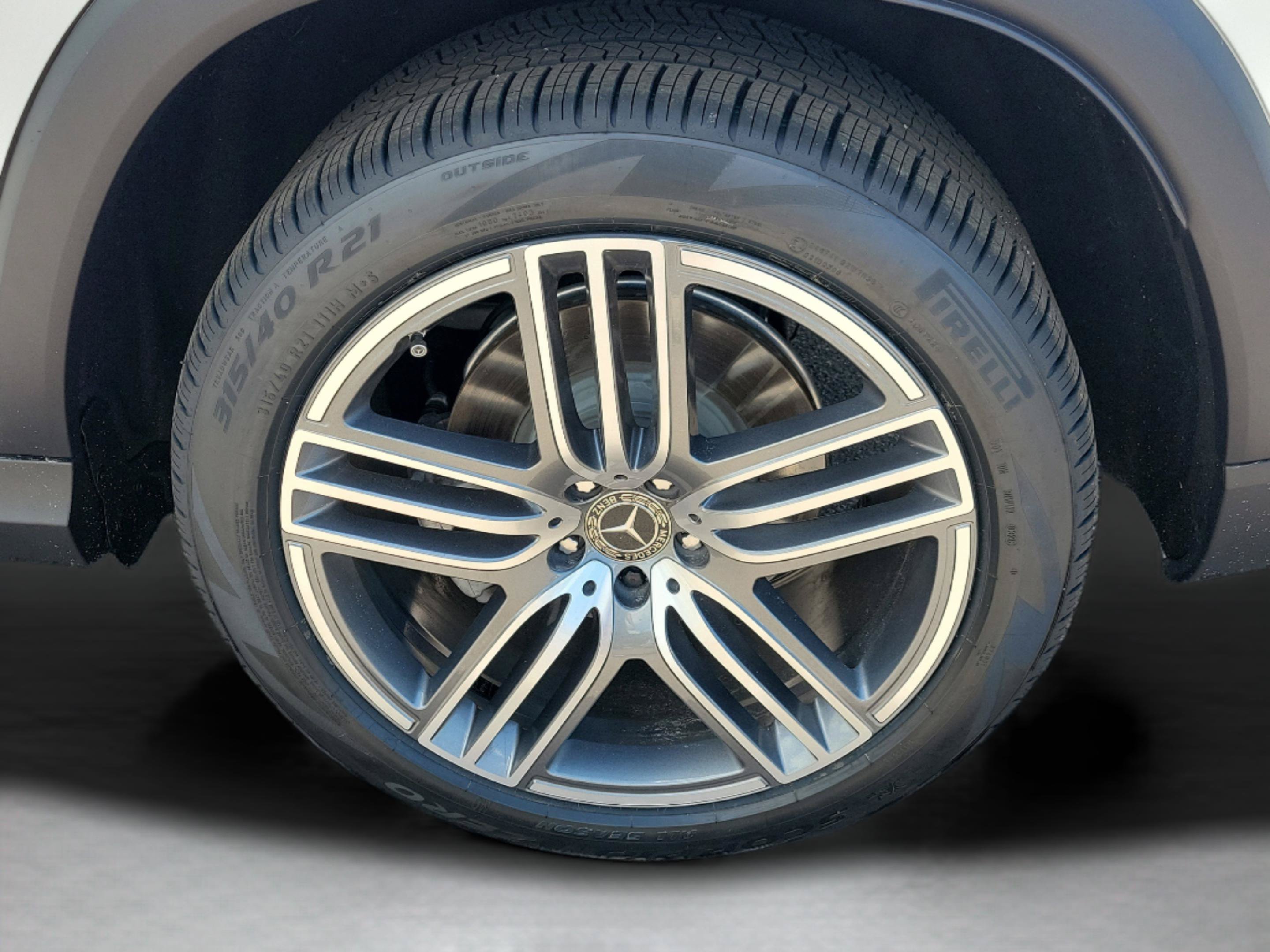 Certified 2024 Mercedes-Benz GLS 450 4MATIC image 29