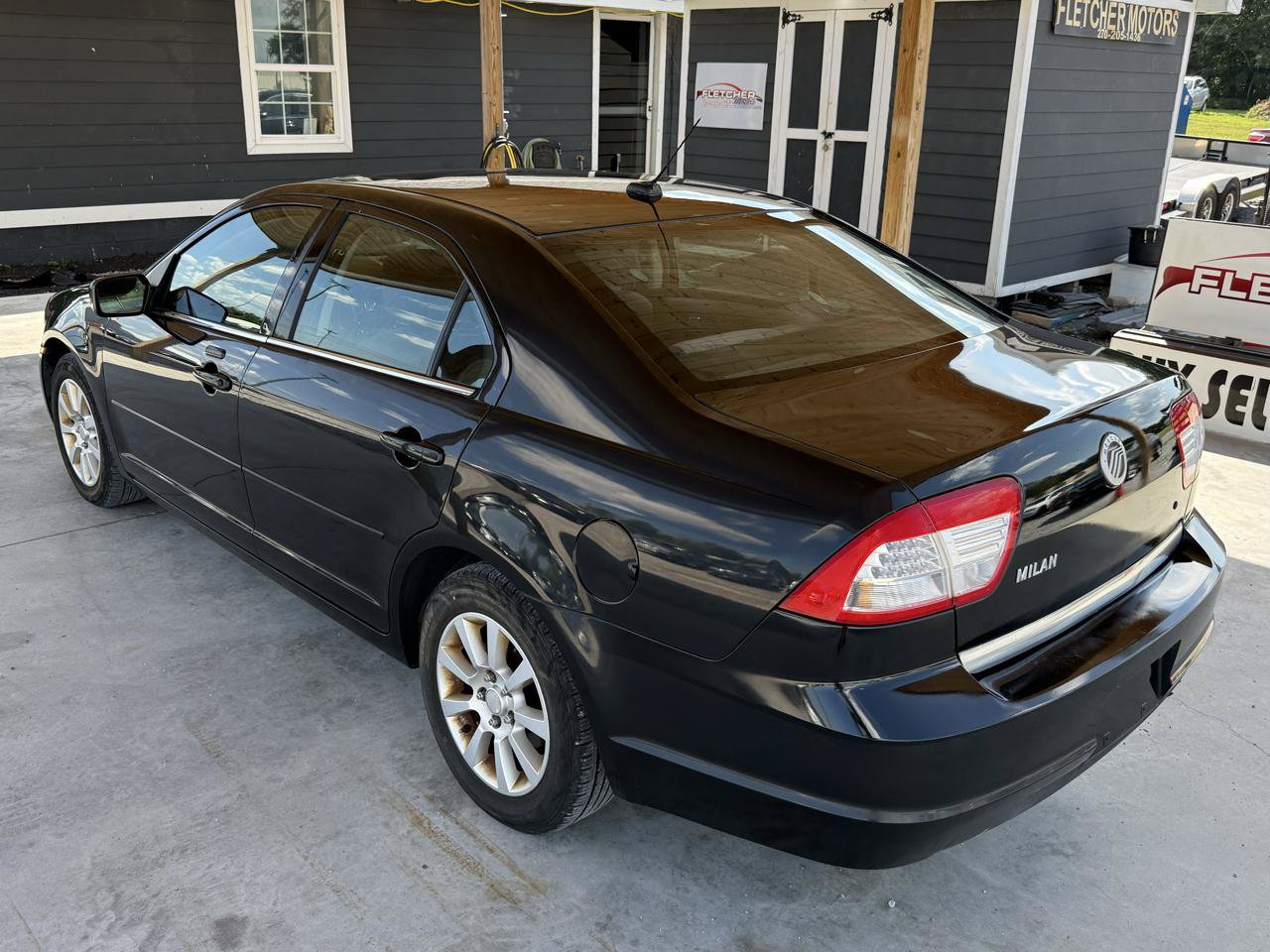 Used 2009 Mercury Milan FWD image 9