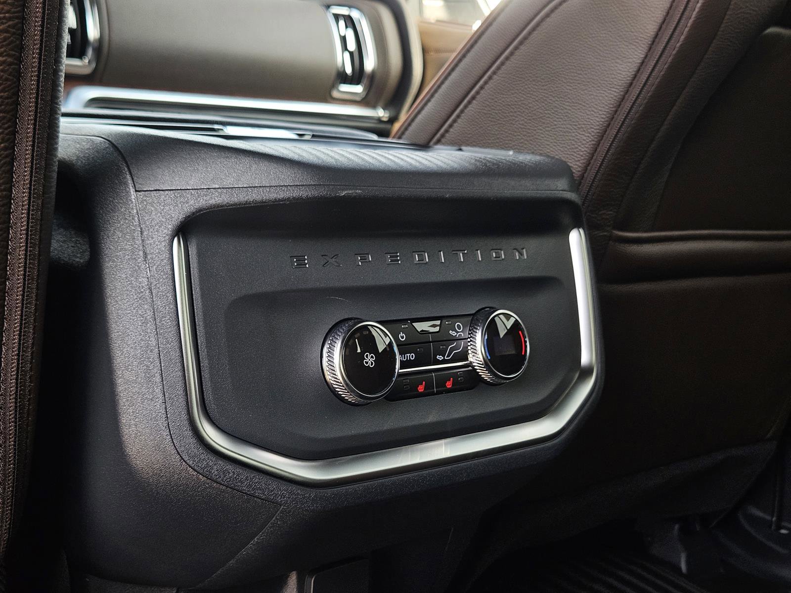 New 2026 Ford Expedition Max King Ranch image 38