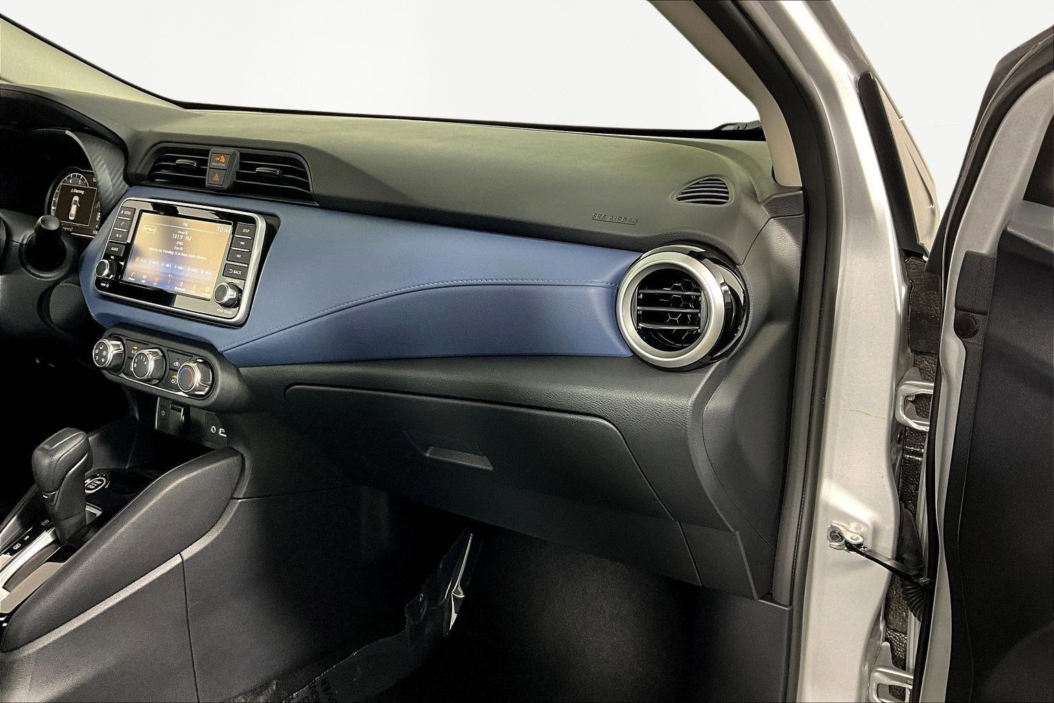 Certified 2025 Nissan Versa SV w/ Trunk Package image 27