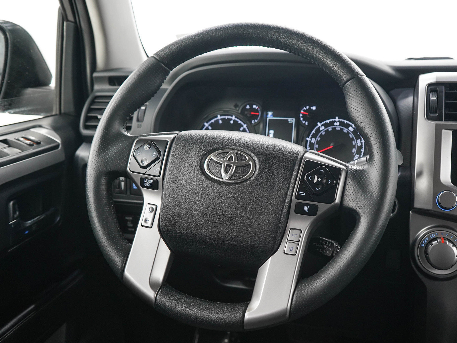 Used 2022 Toyota 4Runner SR5 Premium AWD/4WD image 16