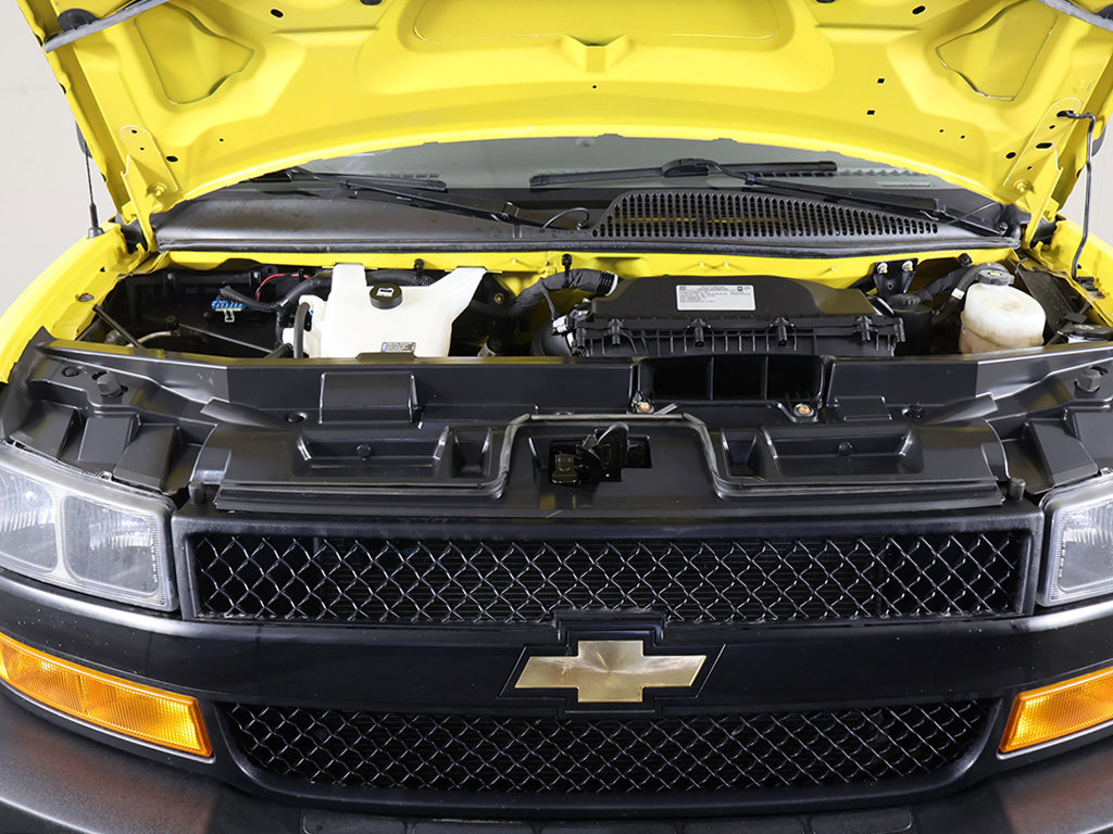 Used 2023 Chevrolet Express 2500 RWD image 17