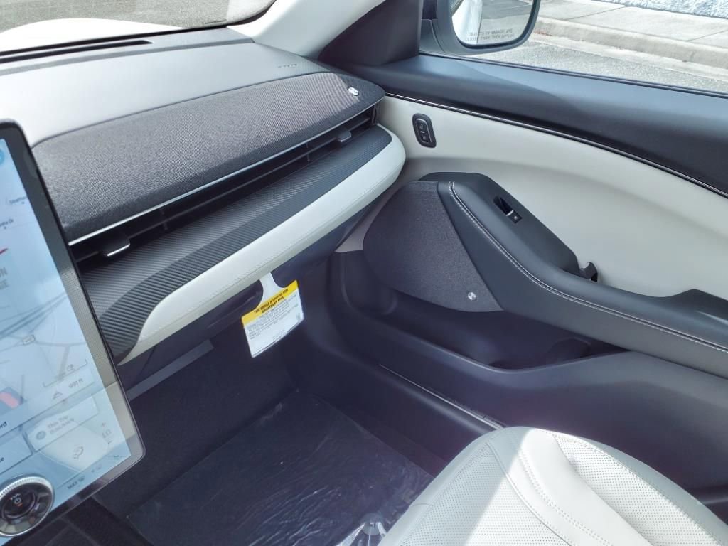 New 2023 Ford Mustang Mach-E Premium image 17