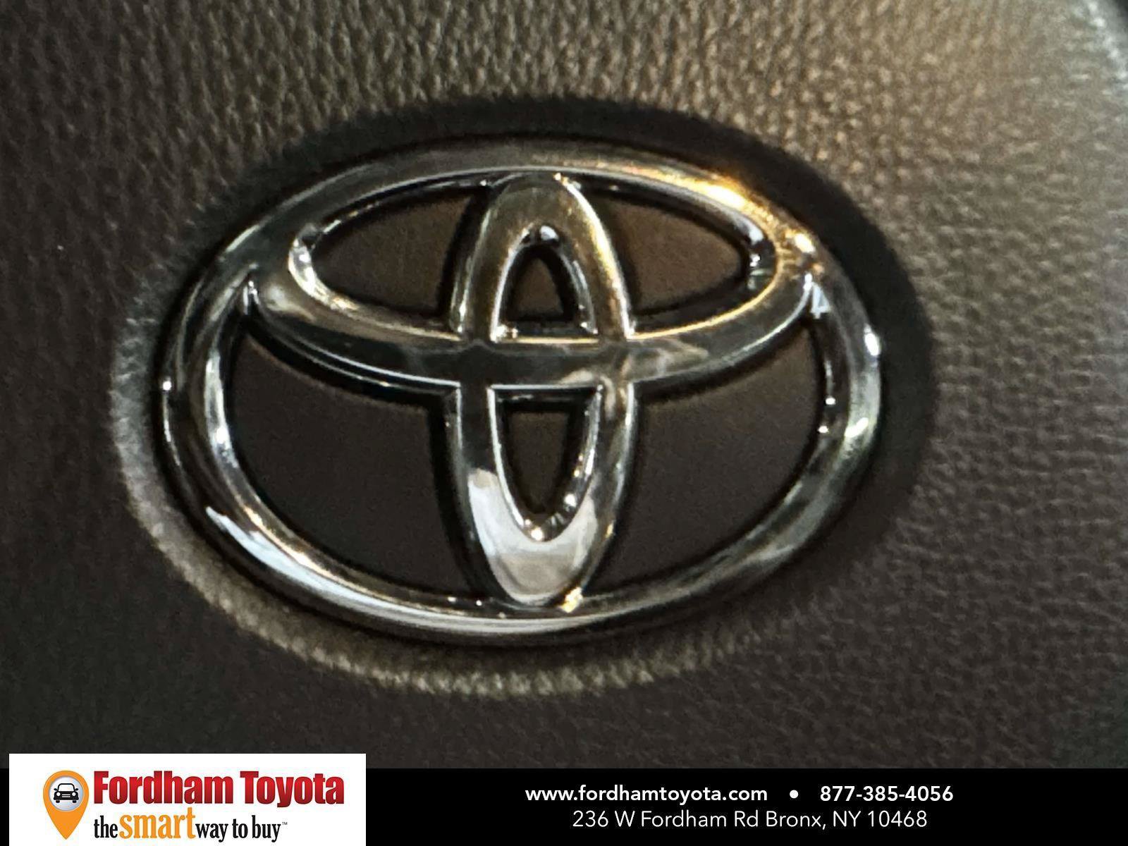 Used 2019 Toyota RAV4 XLE AWD/4WD image 34